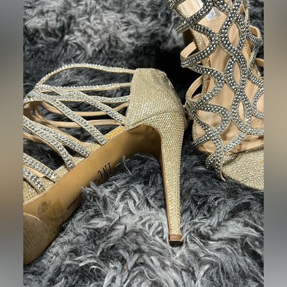 INC International Concepts bling high heels size 8.5 - Picture 2 of 2